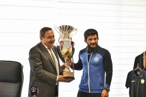 ASKI Sporlu Sampiyon Guresciler Kulup Baskani Yuksel Arslan’i Ziyaret Etti