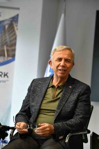ABB Baskani Mansur Yavas Genc Girisimcilerle Bir Araya Geldi