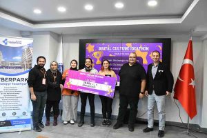 ABB Baskani Mansur Yavas Genc Girisimcilerle Bir Araya Geldi