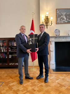 Golbasi Belediye Baskani Simsek, Ingiltere'de Uluslararasi Turizm Fuari'na Katildi
