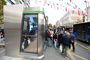 EGO’dan Kent Ici Ulasimda Bir Yenilik Daha: Modern Otobus Duraklarinin Montaji Basladi