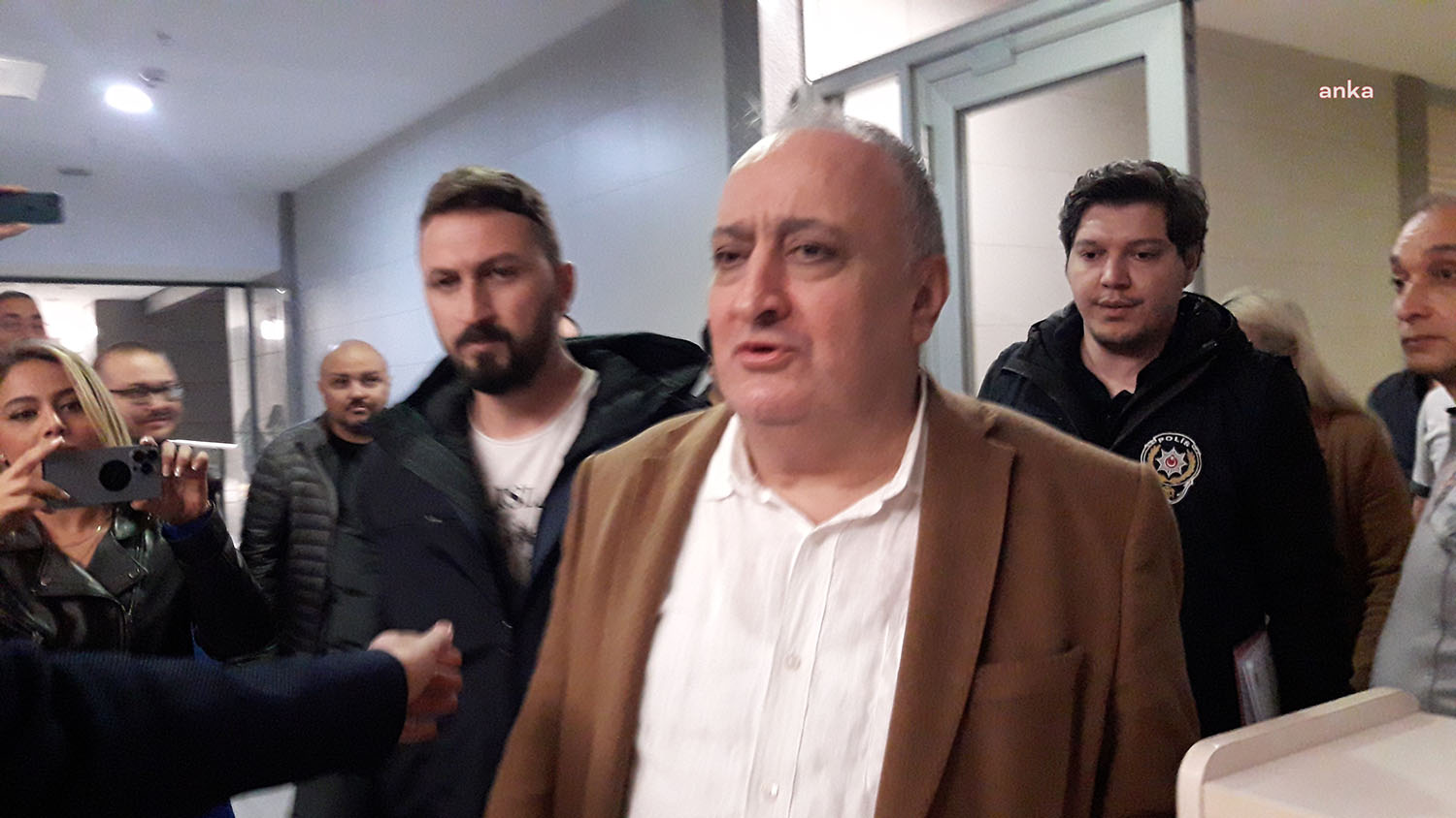 Katıldığı bir televizyon programındaki açıklamaların ardından “Türk milletini, Türkiye Cumhuriyeti