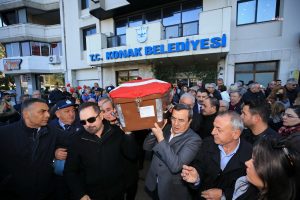 CHP Konak Ilce Kadin Kollari Baskani Nurten Serhadbeyi Son Yolculuguna Ugurlandi
