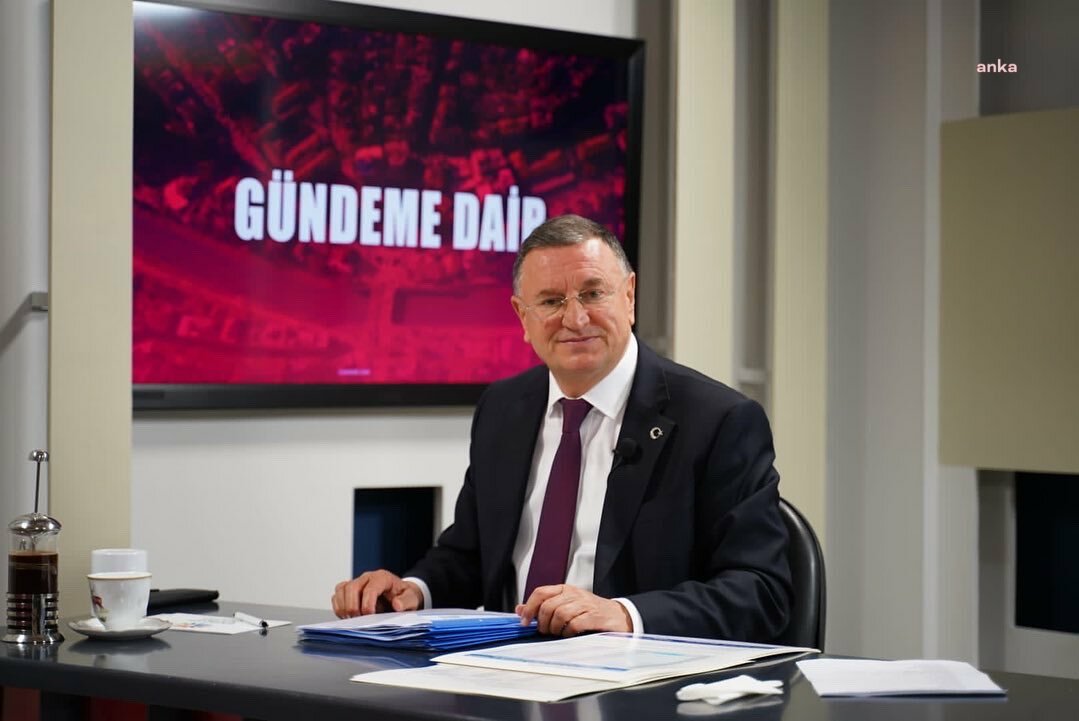 Hatay Büyükşehir Belediye (HBB) Başkanı Lütfü Savaş, katılığı bir televizyon