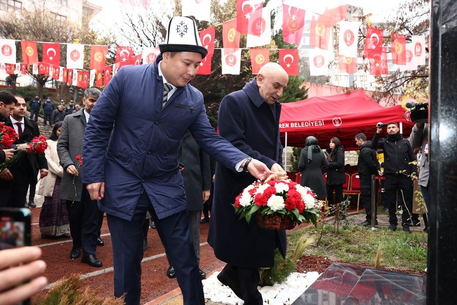Keçiören Belediyesi tarafından Kırgız Yazar Cengiz Aytmatov’un doğumunun 94’üncü yıl