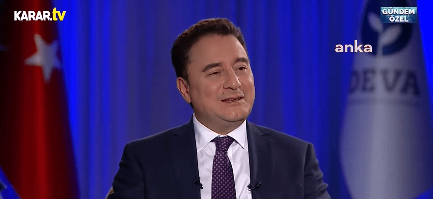 Demokrasi ve Atılım (DEVA) Partisi Genel Başkanı Ali Babacan, İstanbul