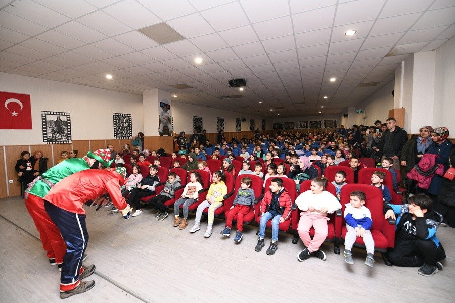 Kültür ve sanatla dolu dolu birbirinden güzel etkinlikleri vatandaşlarla buluşturan