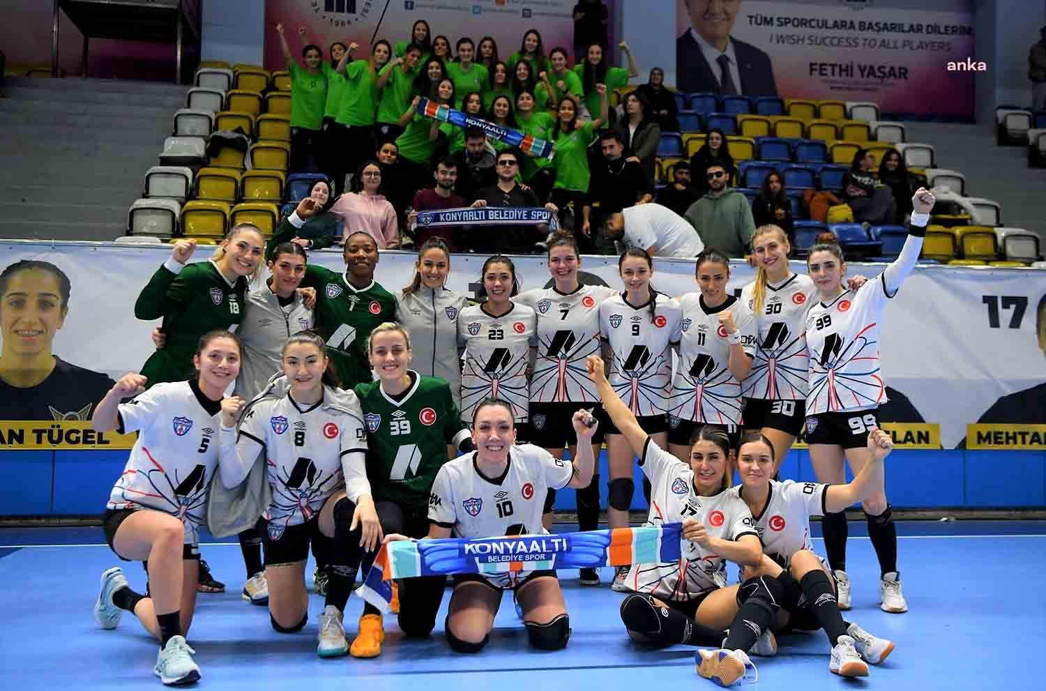 Hentbol Kadınlar Süper Ligi’nde mücadele eden Konyaaltı Belediye Spor Kulübü,