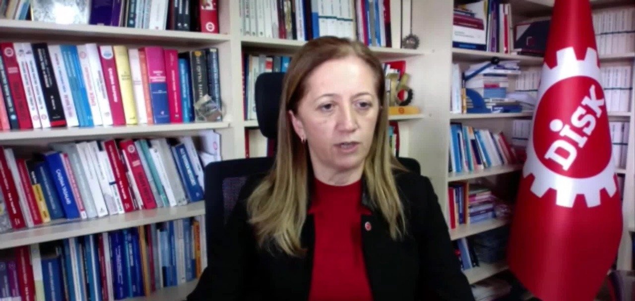 DİSK Genel Başkanı Arzu Çerkezoğlu, işveren ve hükümet temsilcileri tarafından