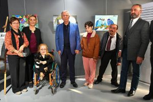 Mansur Yavas, 3 Aralik Dunya Engelliler Gunu Icin Duzenlenen Sergiye Katildi