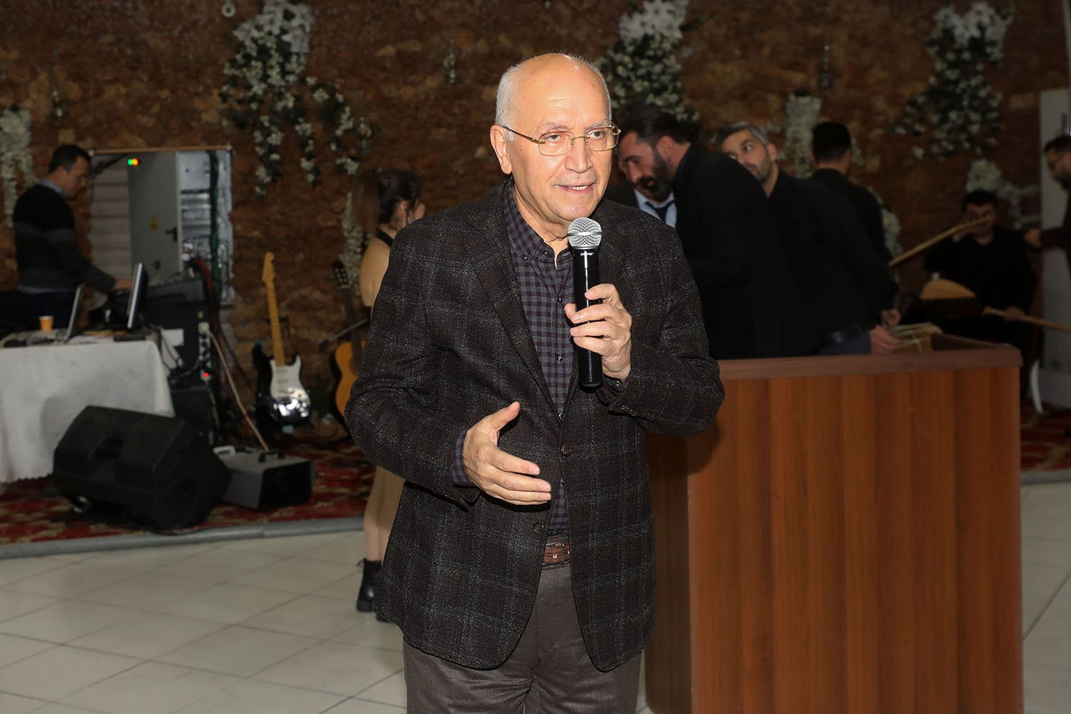 Yenimahalle Belediye Başkanı Yaşar, Bahadınlılar Gecesi’ne Katıldı Yenimahalle Belediye Başkanı Fethi Yaşar, Bahadın Kültür Derneği’nin düzenlediği Bahadın