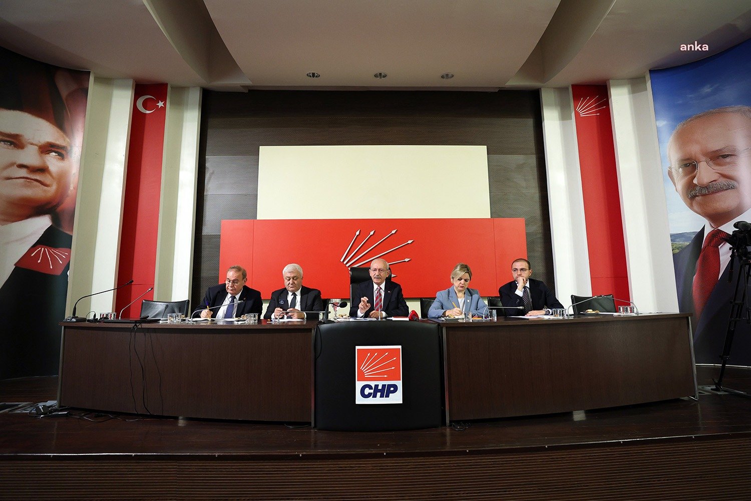 CHP Genel Başkanı Kemal Kılıçdaroğlu, televizyon kanallarının Ankara temsilcileri ile