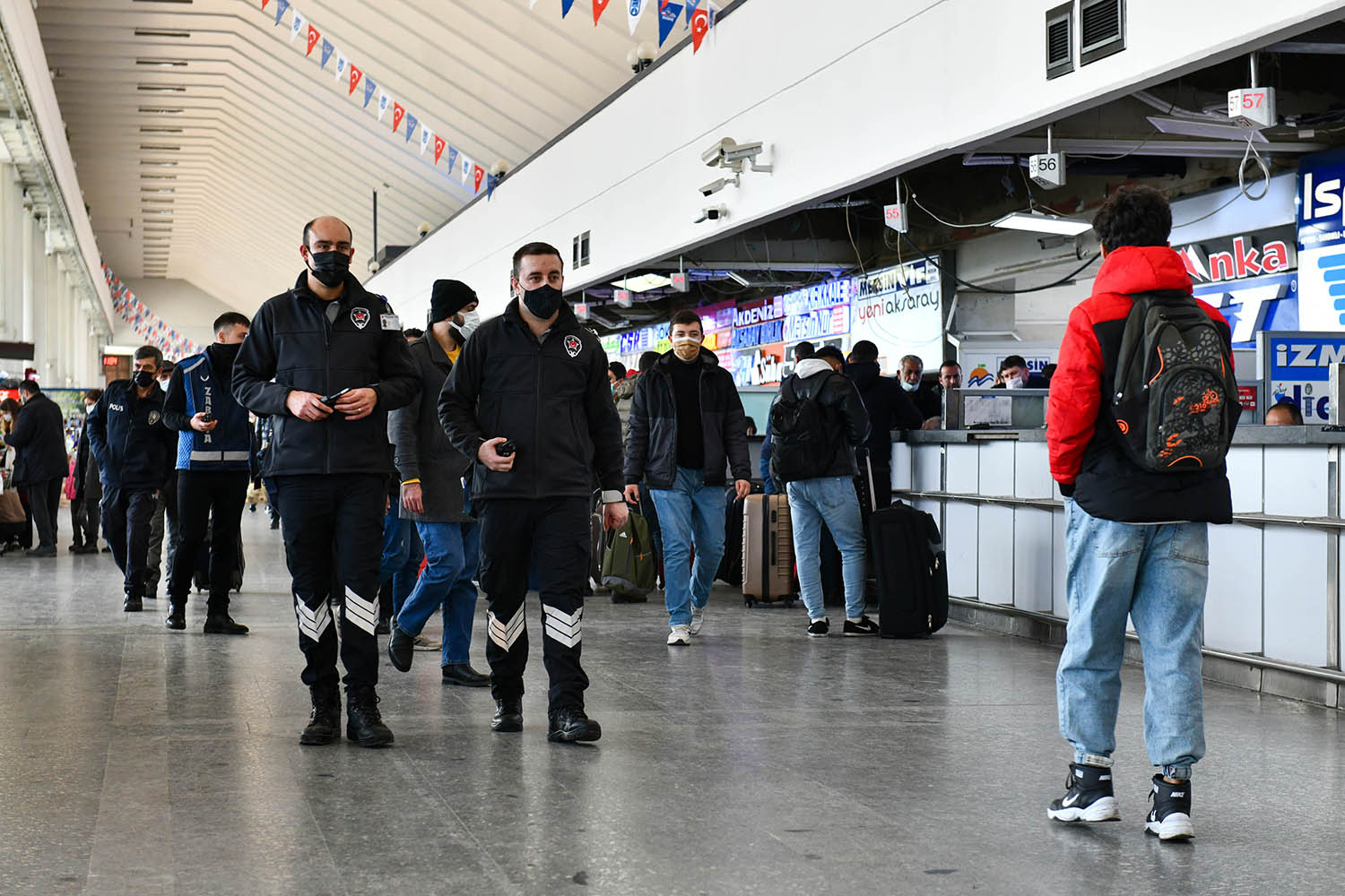 Ankara Büyükşehir Belediyesi, vatandaşların güvenli ve huzur içinde yılbaşı geçirmesi