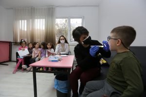 Yenimahalle Belediyesi kreşlerinde eğitim gören çocukları, diş taramasından geçirdi.