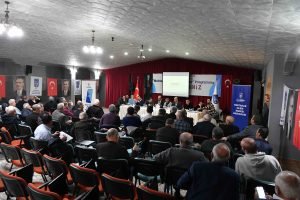 “MUHTARLAR MUZAKARE EDIYOR” PROGRAMININ SONUNCUSUNU DUZENLEDI