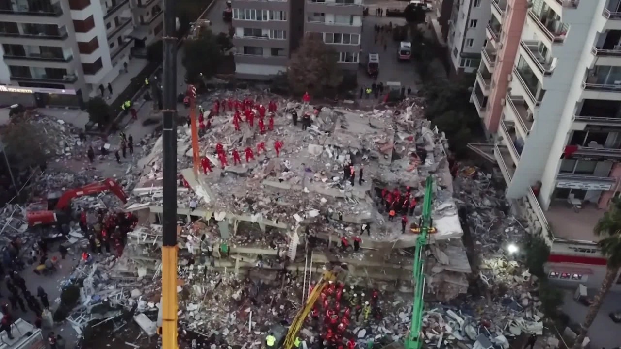 İzmir'de iki yıl önceki depremde evleri yıkılan ya da hasarlı