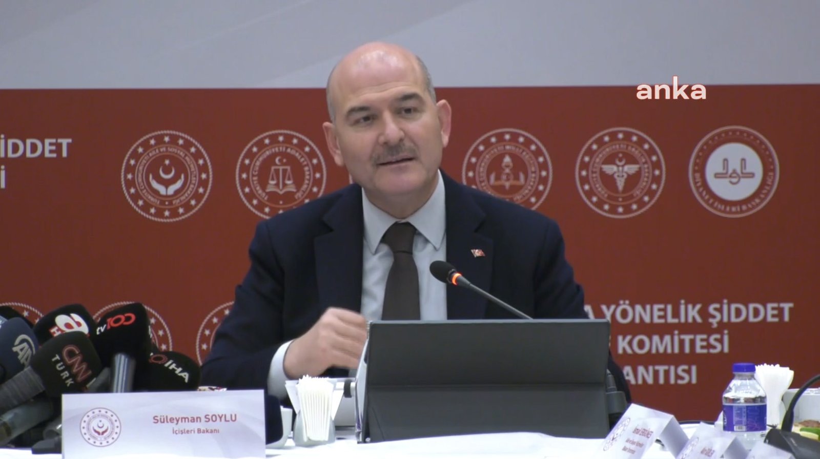 İçişleri Bakanı Soylu: “Son Güncel Veri İtibariyle 2022 Yılında Kadın Cinayeti Sayısı 260’tır ve 2014 Yılından Beri Şu Ana Kadar En Düşük Seviyesindedir” İçişleri Bakanı Süleyman Soylu, bugün Ankara’da düzenlenen ‘Kadına Yönelik Şiddet