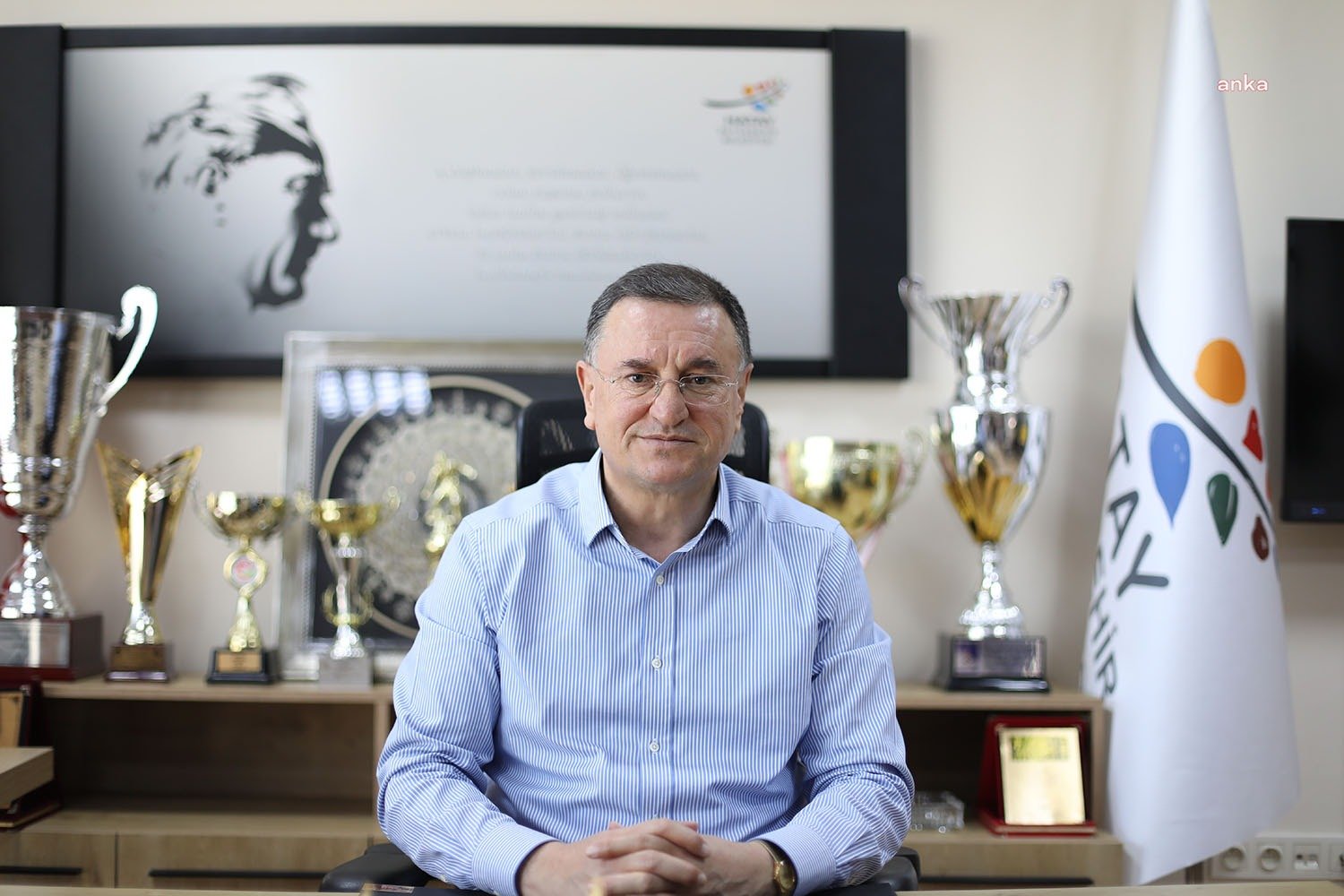 Hatay Büyükşehir Belediye Başkanı Lütfü Savaş’tan Deprem Açıklaması Hatay Büyükşehir Belediye Başkanı Lütfü Savaş, Kırıkhan ilçesinde meydana gelen