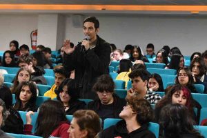 Ankara Buyuksehir’den ‘Sinema, Tiyatro ve Sanat’ Konulu Soylesi