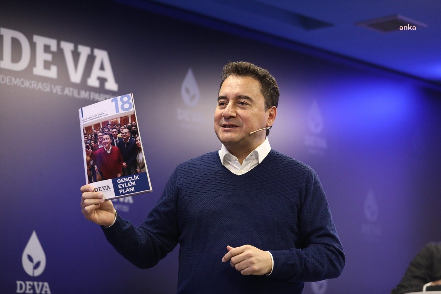 DEVA Partisi Genel Başkanı Babacan: “Muhalefet Partilerinin Birbirleriyle Ne Yapacağını Ne Yaptığını Bıraksın Önce, Şu Anda İktidar Bir İktidar Sorumluluğu Var” Demokrasi ve Atılım (DEVA) Partisi Genel Başkanı Ali Babacan; “Gençler