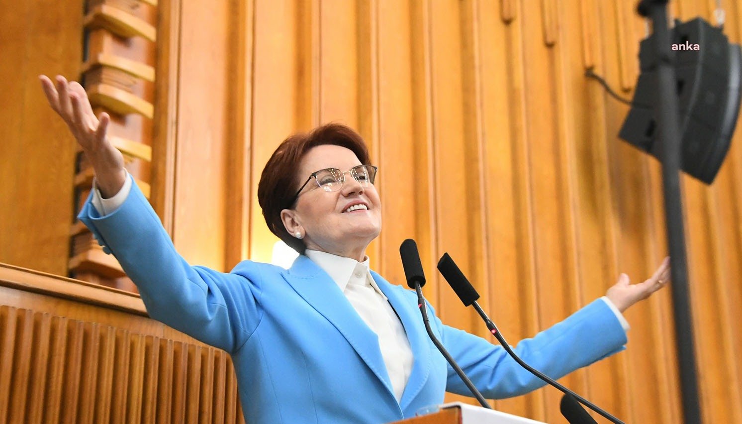 İYİ Parti Genel Başkanı Akşener: “Bu Karar Erdoğan’ın Seçim Gündemidir. Bu Karar Millet İradesine Yapılmış ve Sayetçi Bir Müdahaledir. Bu Karar Türk Demokrasisine Vurulmuş Bir Darbedir” İYİ Parti Genel Başkanı Meral Akşener, “Kadınlara ‘sürtük’ demenin suç
