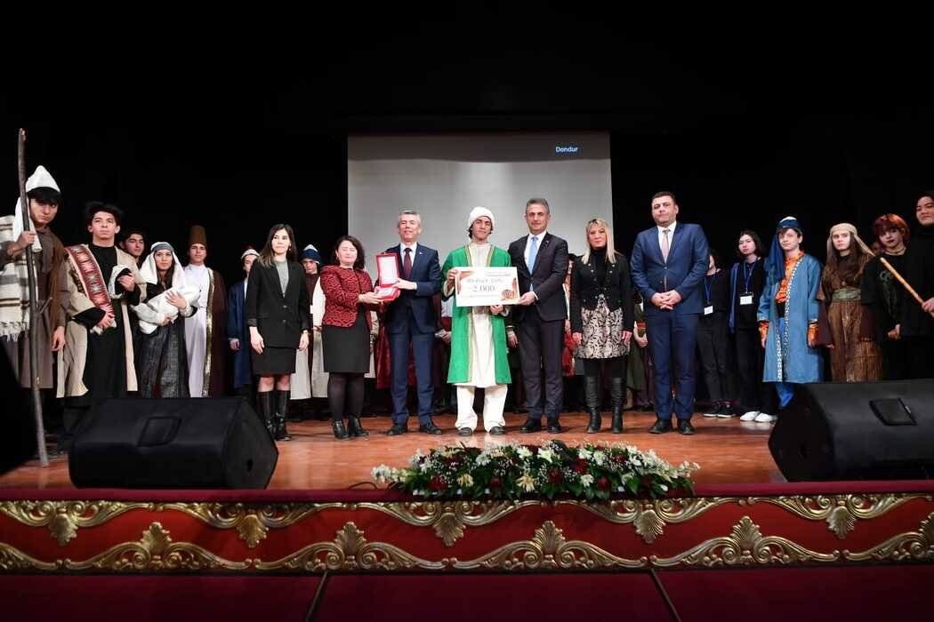 Mamak’ta Liselerarası Mevlana Temalı Tiyatro Yarışması Türk İslam Düşünürü Hz. Mevlana, vuslatının 749. yılında Mamak’ta çeşitli