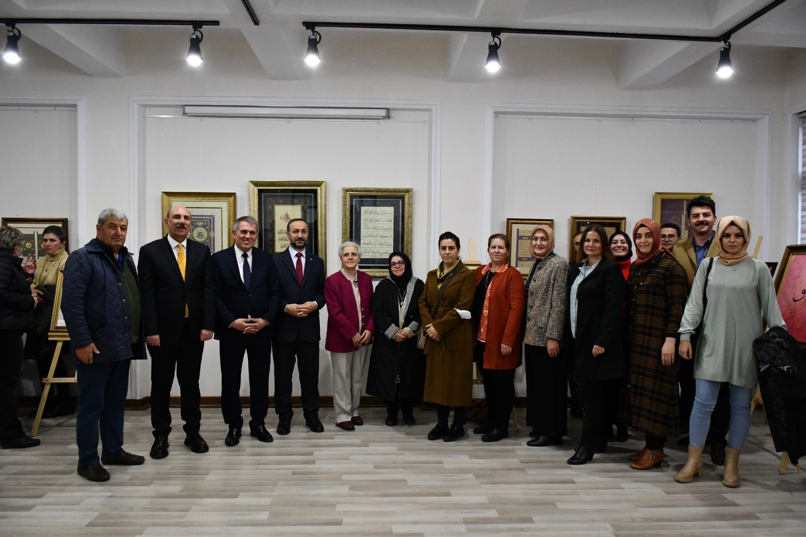 Ankara Hacı Bayram Veli Üniversitesi Sanat ve Tasarım Fakültesi öğrencileri,