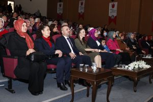 Sincan’da Akademisyen Anne Ile “Kadin Kadina” Ruzgari Esti
