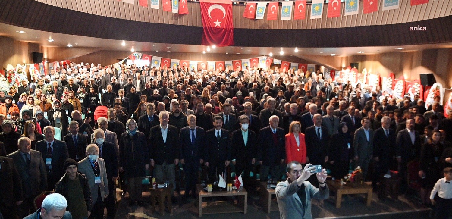 İYİ Partili Taner Demirer: 21 Yıl Sonra, 20 Milyon Suriyeli Ülkemizde Olacak. Yani Üniter Devletin Yapısı Tehdit Altında İYİ Parti Toplumsal Politikalar Başkan Yardımcısı Prof. Dr. Taner Demirer,