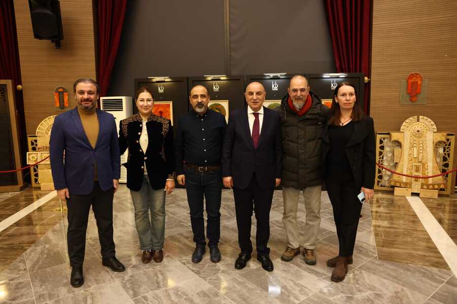 Keçiören Sanat Galerisi’nde ‘Gelenekselden Dönüşüm Yolculuğu’ isimli serginin açılışı yapıldı.