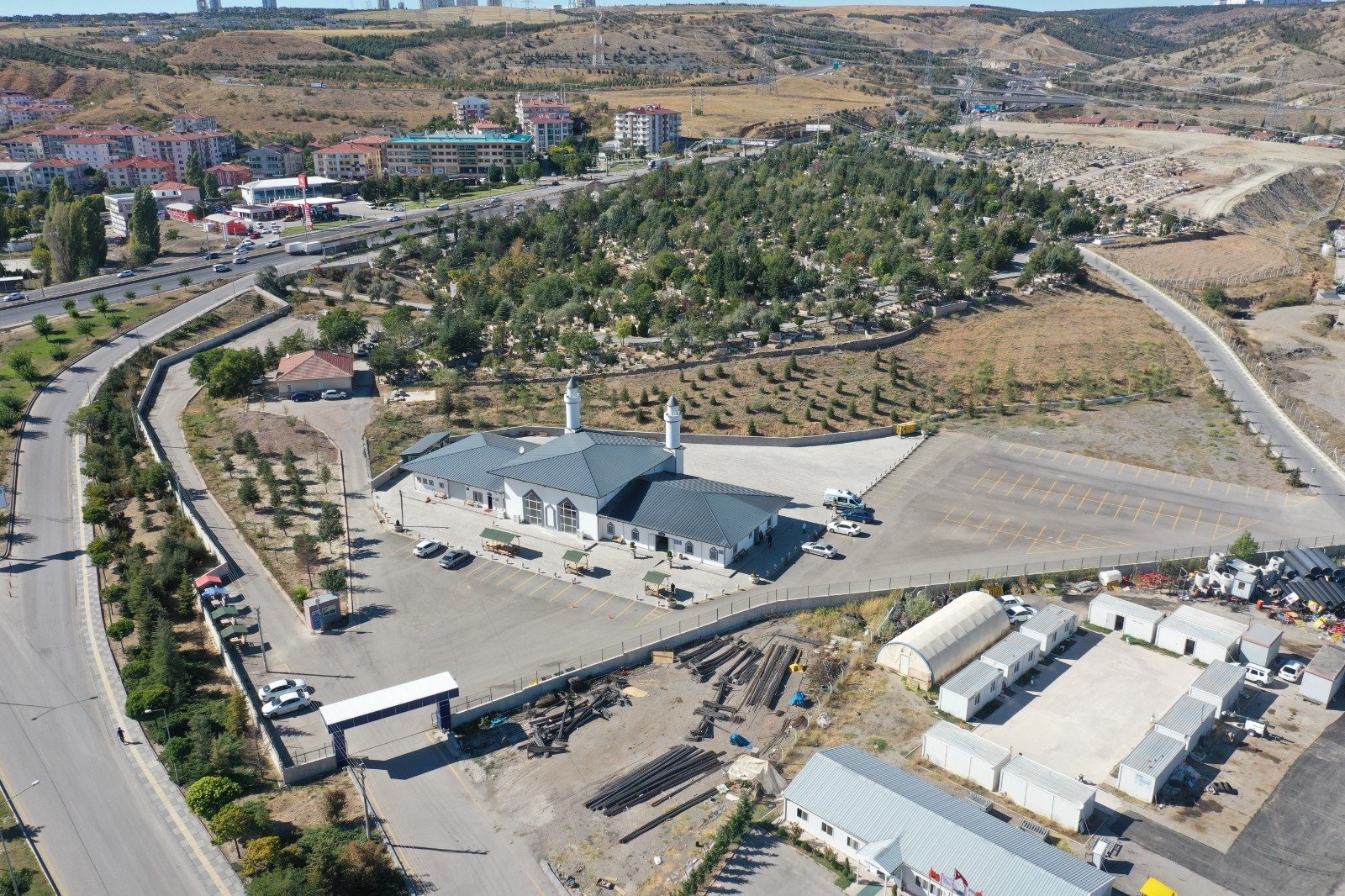 Başkentte defin ve ibadet hizmetlerinin daha elverişli koşullarda yapılabilmesi için