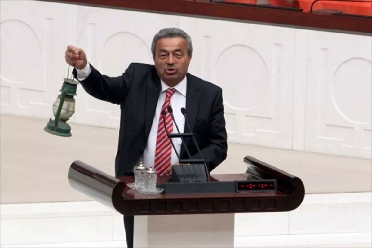 Eski CHP Tunceli Milletvekili Kamer Genç, vefatının 7’nci yıl dönümünde