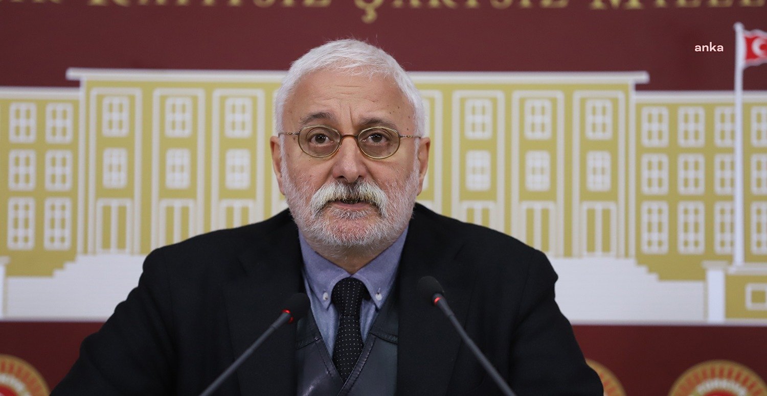 HDP Grup Başkanvekili Saruhan Oluç, AKP Grubu'nun anayasa değişikliği teklifini