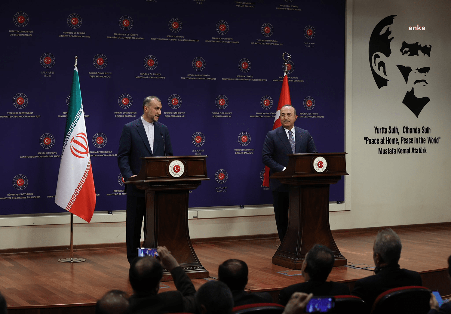 İran Dışişleri Bakanı Abdullahiyan: İran’da Kadınlar Çok Yüksek Bir Özgürlük ve Haklara Sahipler Dışişleri Bakanı Mevlüt Çavuşoğlu, İran Dışişleri Bakanı Hüseyin Emir Abdullahiyan