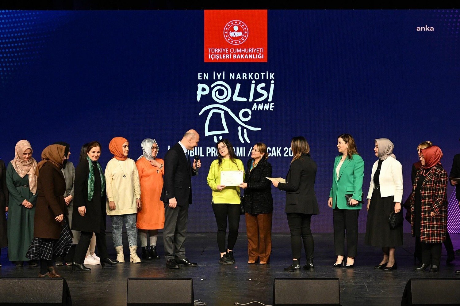 İçişleri Bakanı Süleyman Soylu, "En İyi Narkotik Polisi Anne" programında,