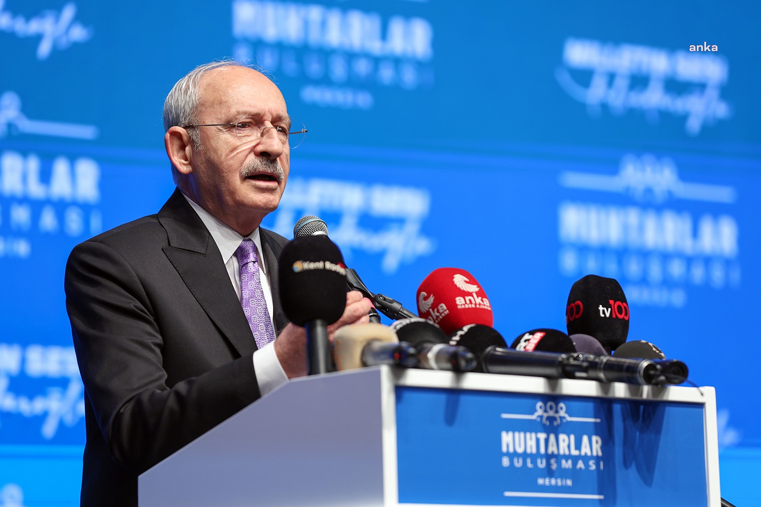 CHP Genel Başkanı Kemal Kılıçdaroğlu, Mersin’de düzenlenen Muhtarlar Buluşması’nda; “Devasa