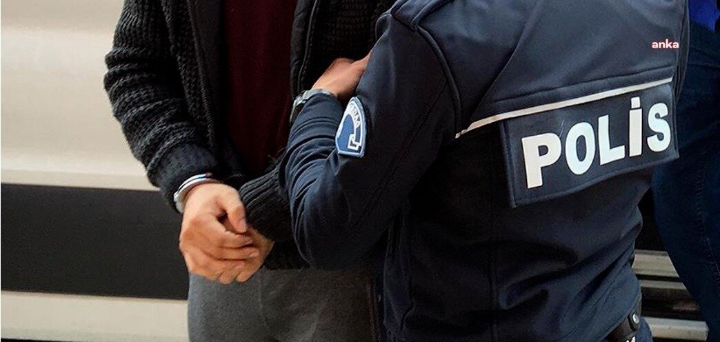 İstanbul'da Fetullahçı Terör Örgütü'ne (FETÖ) yönelik bu sabah düzenlenen operasyonda,