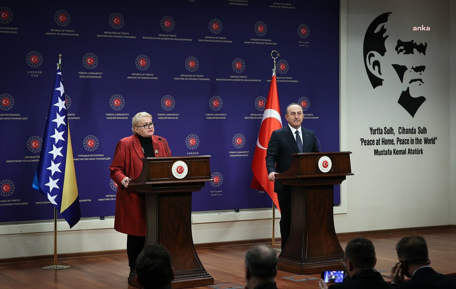 Dışişleri Bakanı Mevlüt Çavuşoğlu, ABD’den satın alınacak F-16’lar ile ilgili