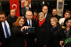 kilicdaroglu-acilardan-ders-cikaran-bir-toplum-olmaliyiz-ve-ayni-acilari-yasamamak-icin-mucadele-etmeliyiz-yasarsak-barisi-saglayamayiz