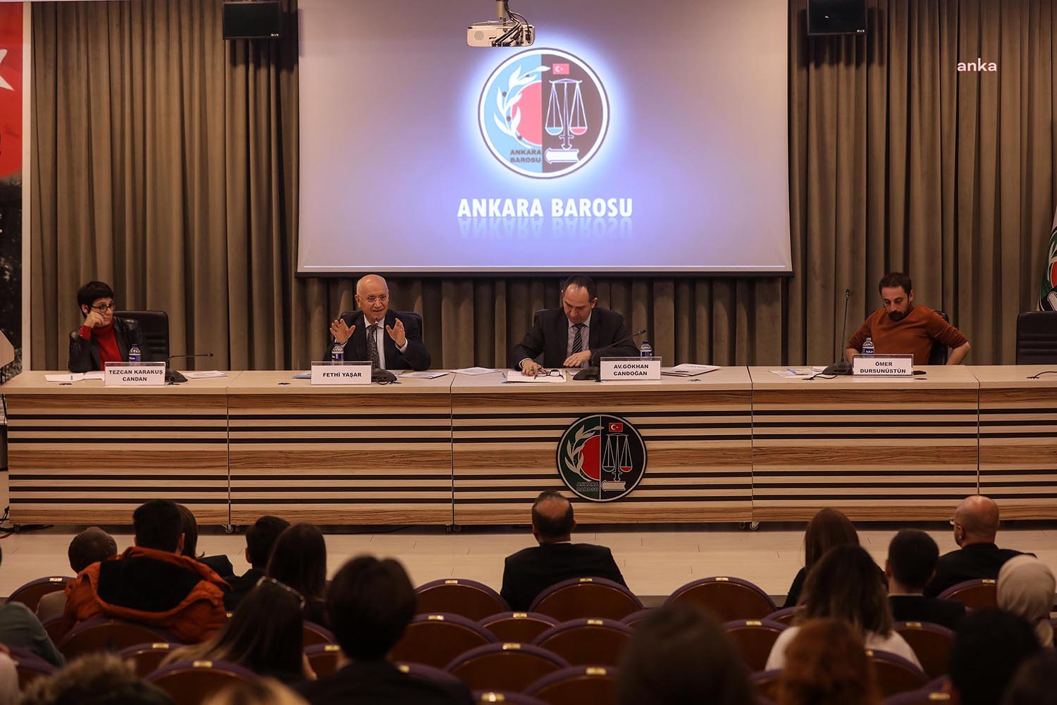 Yenimahalle Belediye Başkanı Fethi Yaşar, Ankara Barosu tarafından düzenlenen ‘Adalete
