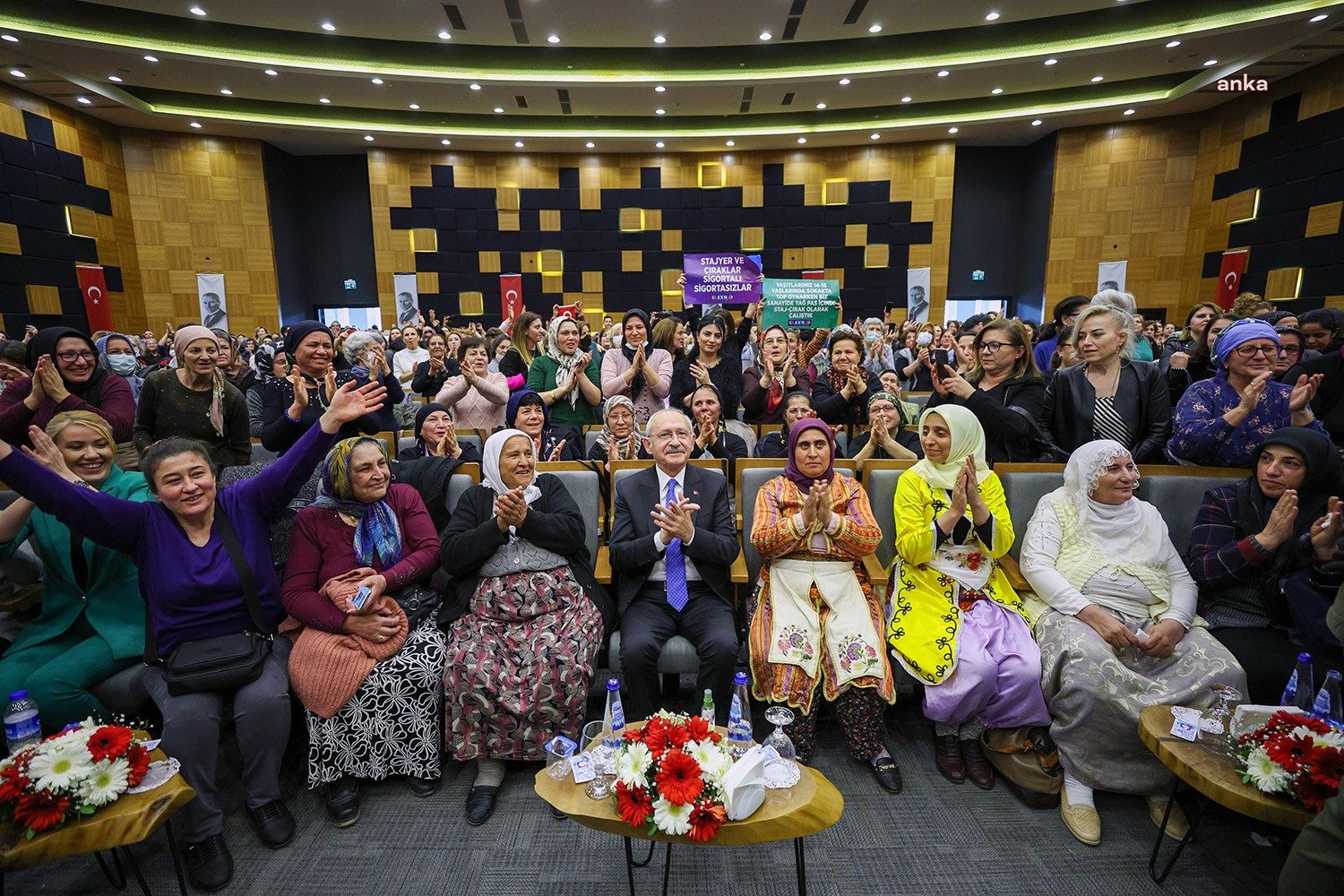 CHP Genel Başkanı Kemal Kılıçdaroğlu, Denizlili kadınlara, “Allah nasip eder