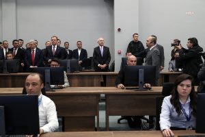 kilicdaroglu-sandiga-gidin-oyunuzu-kullanin-hep-birlikte-bir-tek-adam-rejimini-demokratik-yollarla-tarihe-gomelim