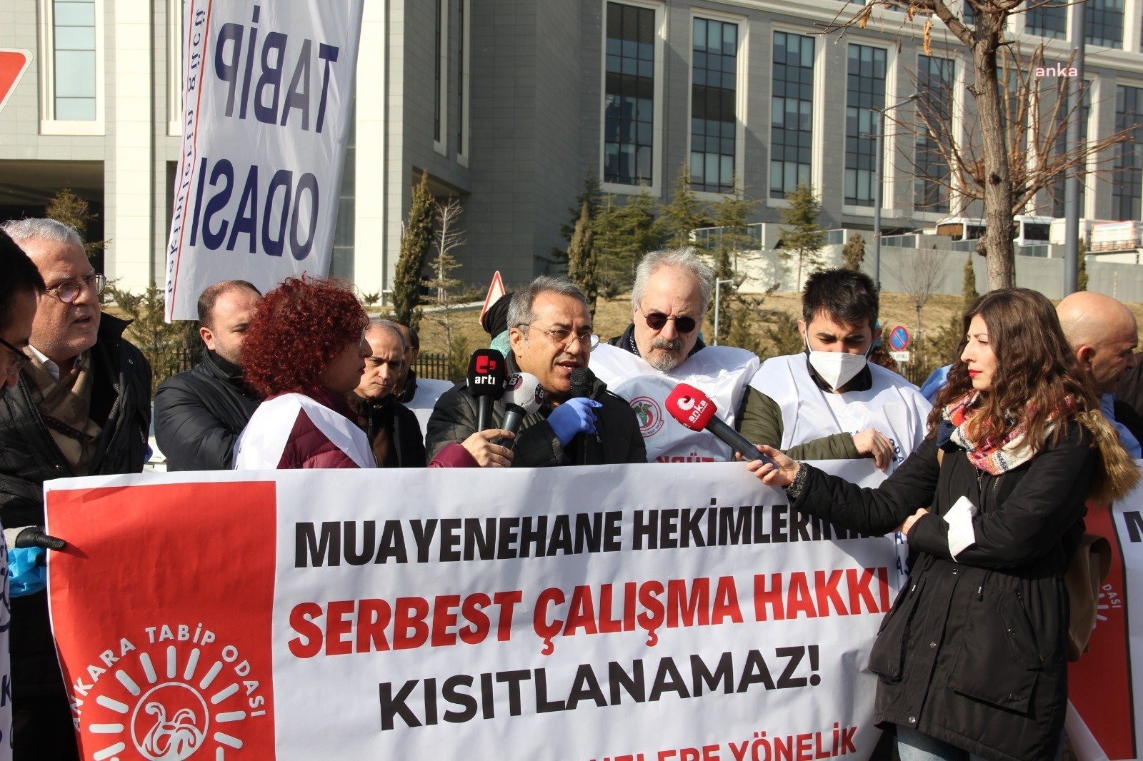 Muayenehane hekimleri ve Ankara Tabip Odası (ATO), hekimlerinin serbest çalışma