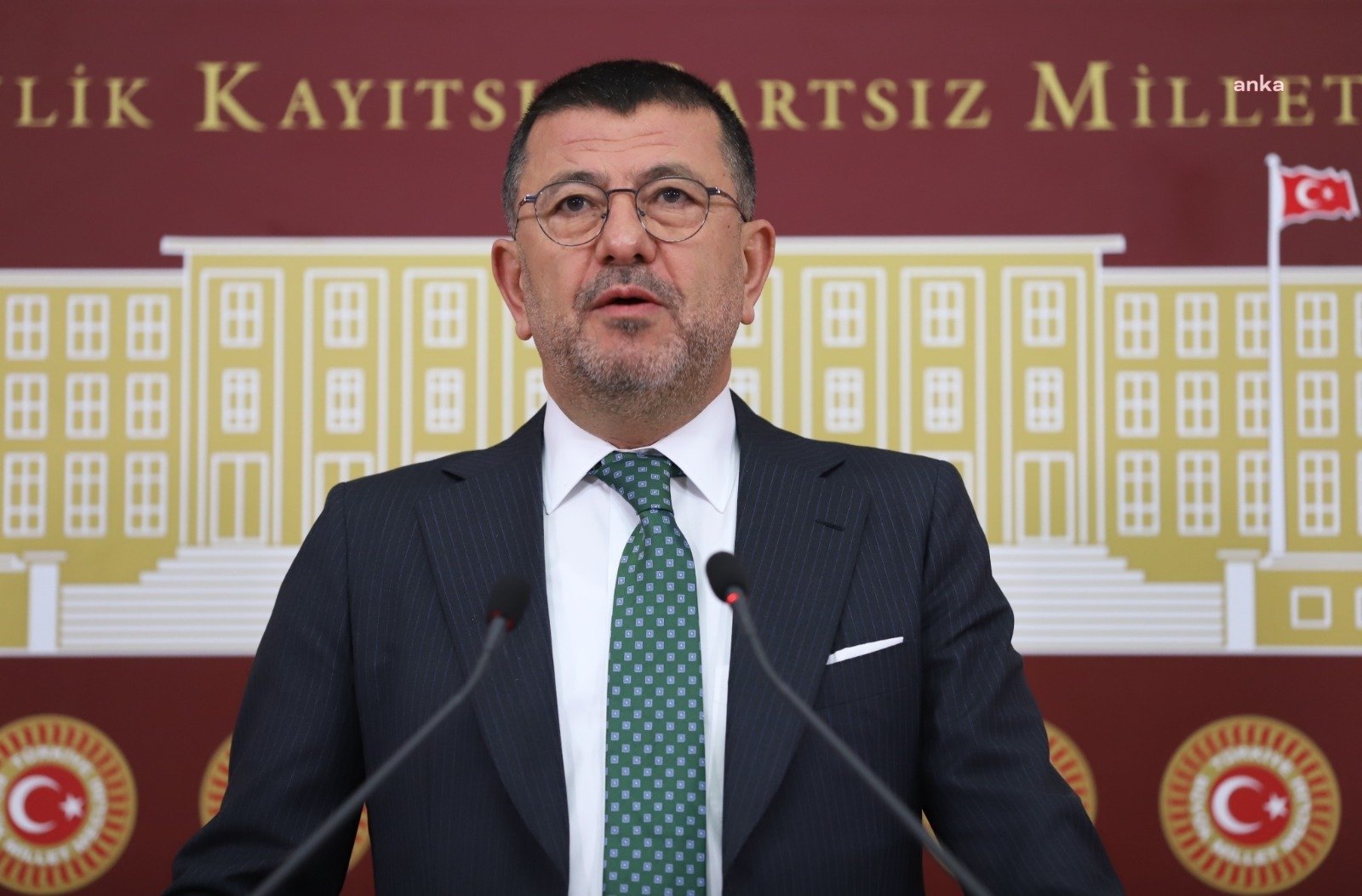 CHP Genel Başkan Yardımcısı Veli Ağbaba, partisi tarafından EYT kapsamındaki