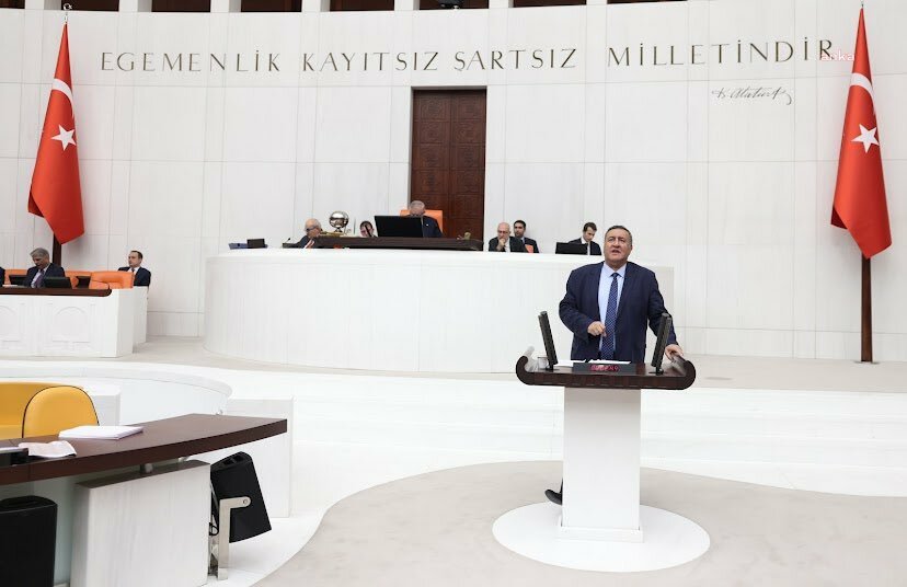 CHP Niğde Milletvekili Ömer Fethi Gürer, kamudaki sözleşmelilerin kadroya geçirilmesi