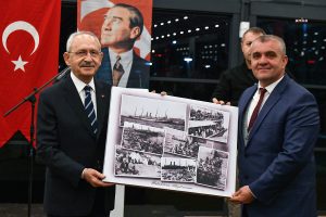 kilicdaroglu-acilardan-ders-cikaran-bir-toplum-olmaliyiz-ve-ayni-acilari-yasamamak-icin-mucadele-etmeliyiz-yasarsak-barisi-saglayamayiz
