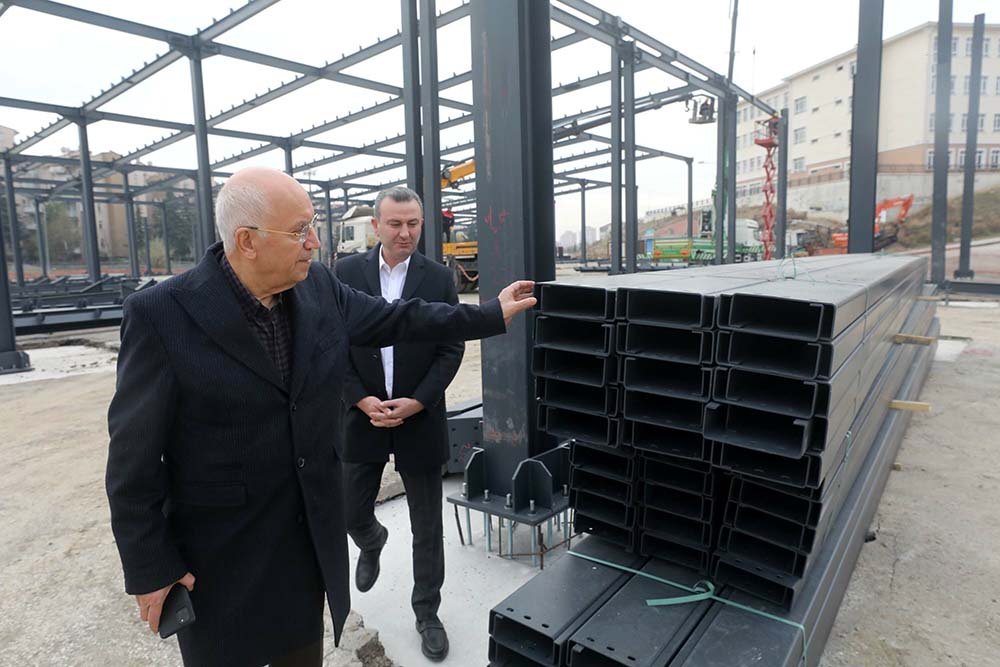 Yenimahalle Belediyesi, 5 Pazar Yerine Güneş Enerji Paneli Kuruyor Yenimahalle Belediyesi, mevcutta üzeri açık olan Kardelen, Ergazi, İnönü ve