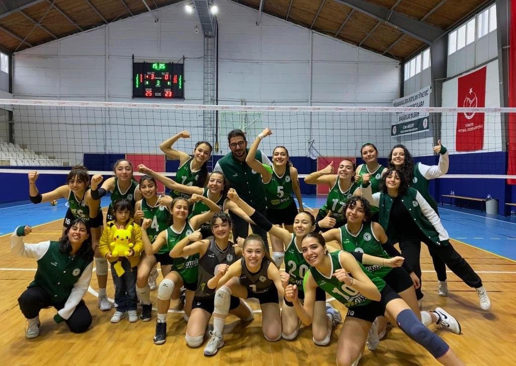 Kızılcahamam Belediyesi Amatör Spor Kulübü bünyesinde spor branşında faaliyetlerine devam