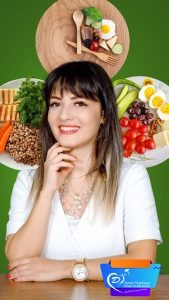 Uzman Diyetisyen Didem Yıldız Küçük konu hakkında bilgiler verdi. Alzheimer’den korur! Kırmızı pancar içeriğindeki C vitamini sayesinde bağışıklık sisteminin güçlenmesine yardımcı oluyor. İlerleyen yaşla beyne giden kan akışı yavaşladığından bilişsel fonksiyonlar giderek azalıyor. Beyin hücrelerinin kanlanmasındaki azalma bunama ve Alzheimer ile ilişkilendiriliyor. Vücudumuzda nitrik oksit miktarındaki azalma beyne giden kan akışını ve beyindeki hücresel iletişimi bozabildiğinden, bu durum kronikleşirse beyin hasarı ve bilişsel fonksiyonlarda bozulmaya neden oluyor. Kırmızı pancar içeriğindeki nitratın vücutta nitrik okside dönüşmesi sayesinde beynin kanlanması ve bilişsel fonksiyonların en elverişli şekilde yürütülmesinde önemli rol oynuyor.