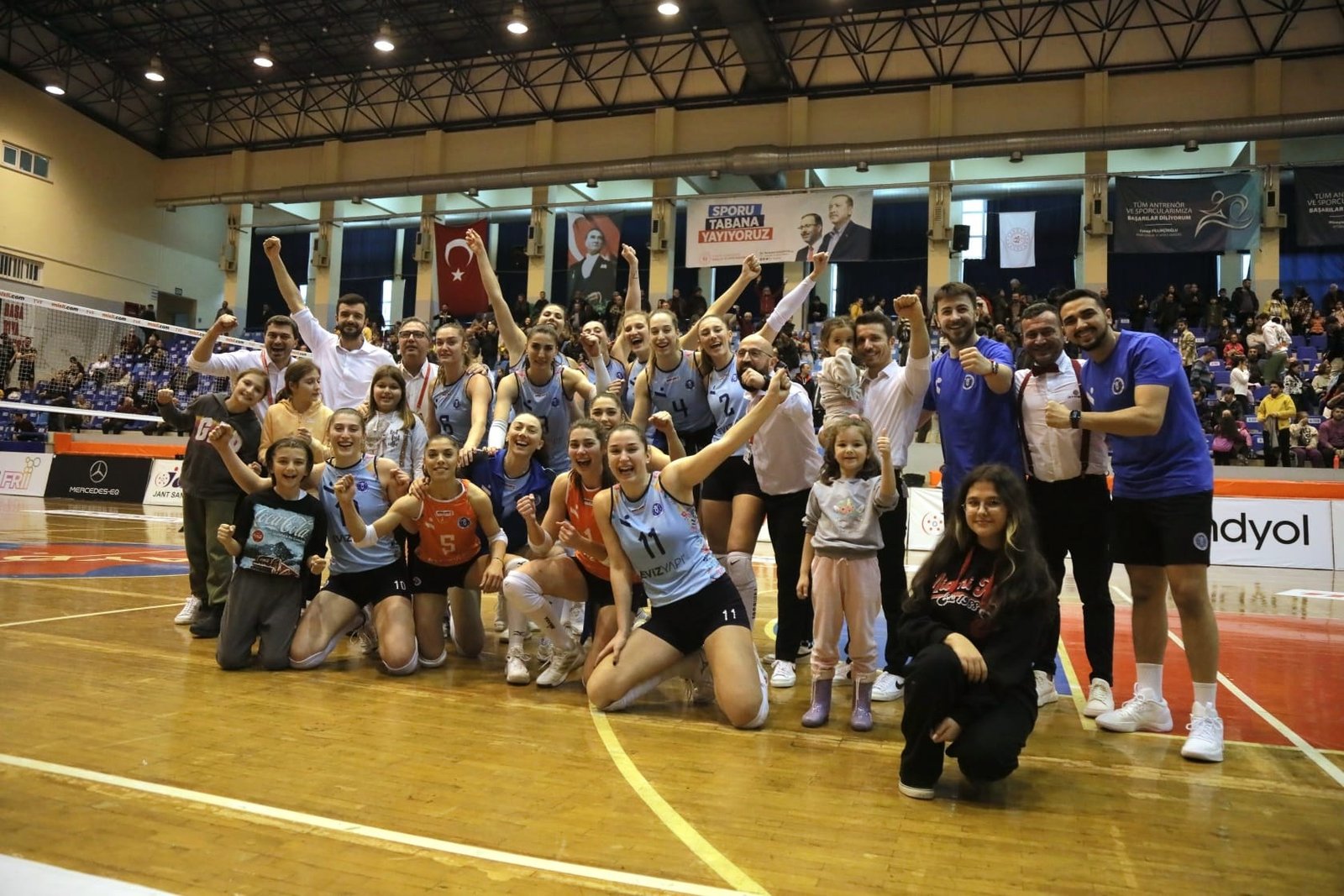 Aydın Büyükşehir Belediyespor Kadın Voleybol Takımı, Misli.com Sultanlar Ligi'nde Çukurova